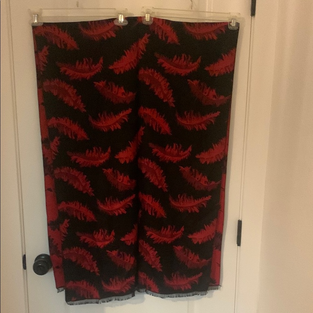 Double-Faced Feather Print Fringe Wrap - image 3